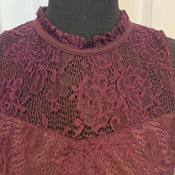 Fortune + Ivy Women’s Burgundy Lace Sleeveless Blouse Tank Top sz M NWT - Picture 2 of 7